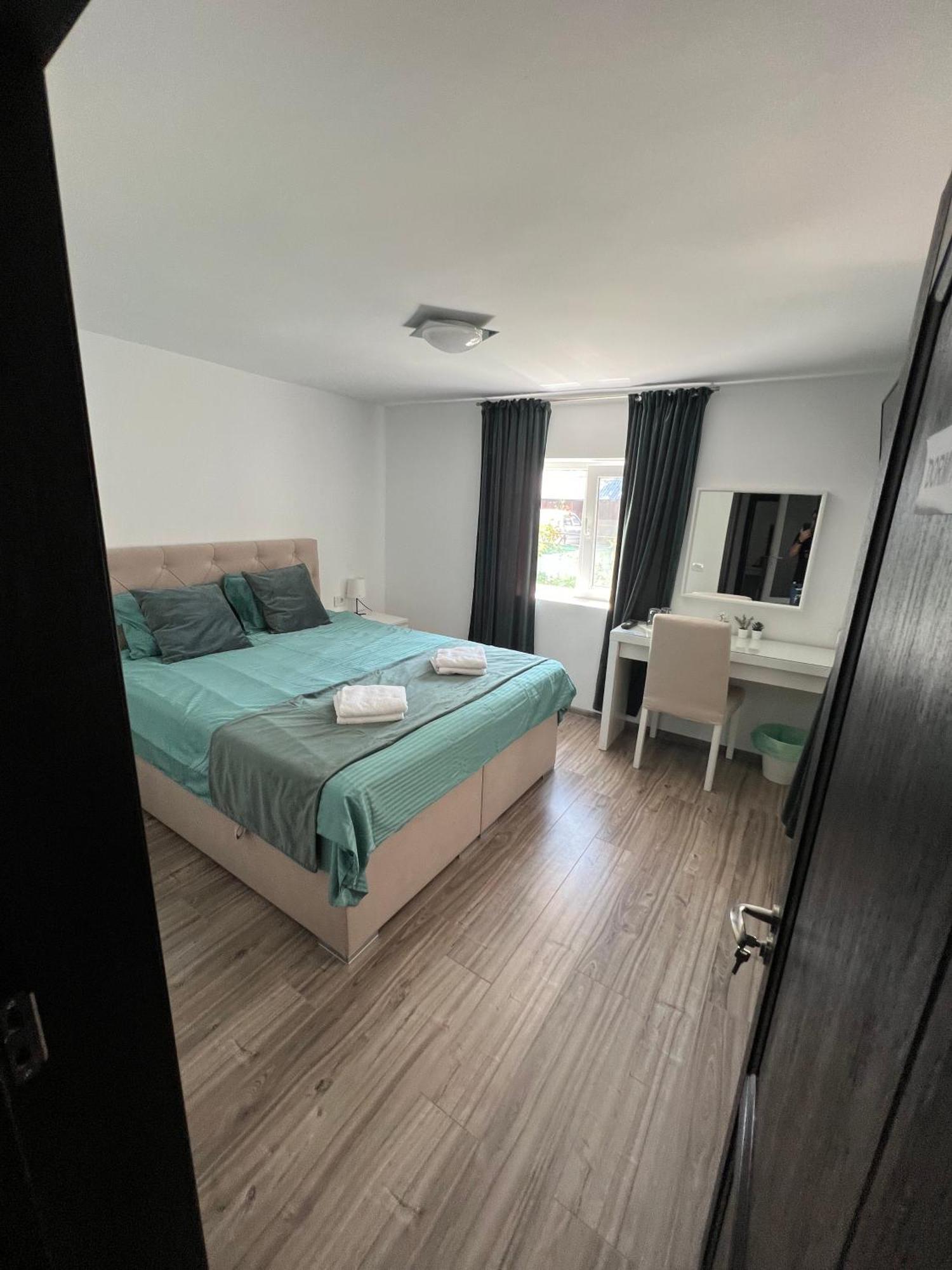 Accommodation Casa Luca Хорезу Экстерьер фото