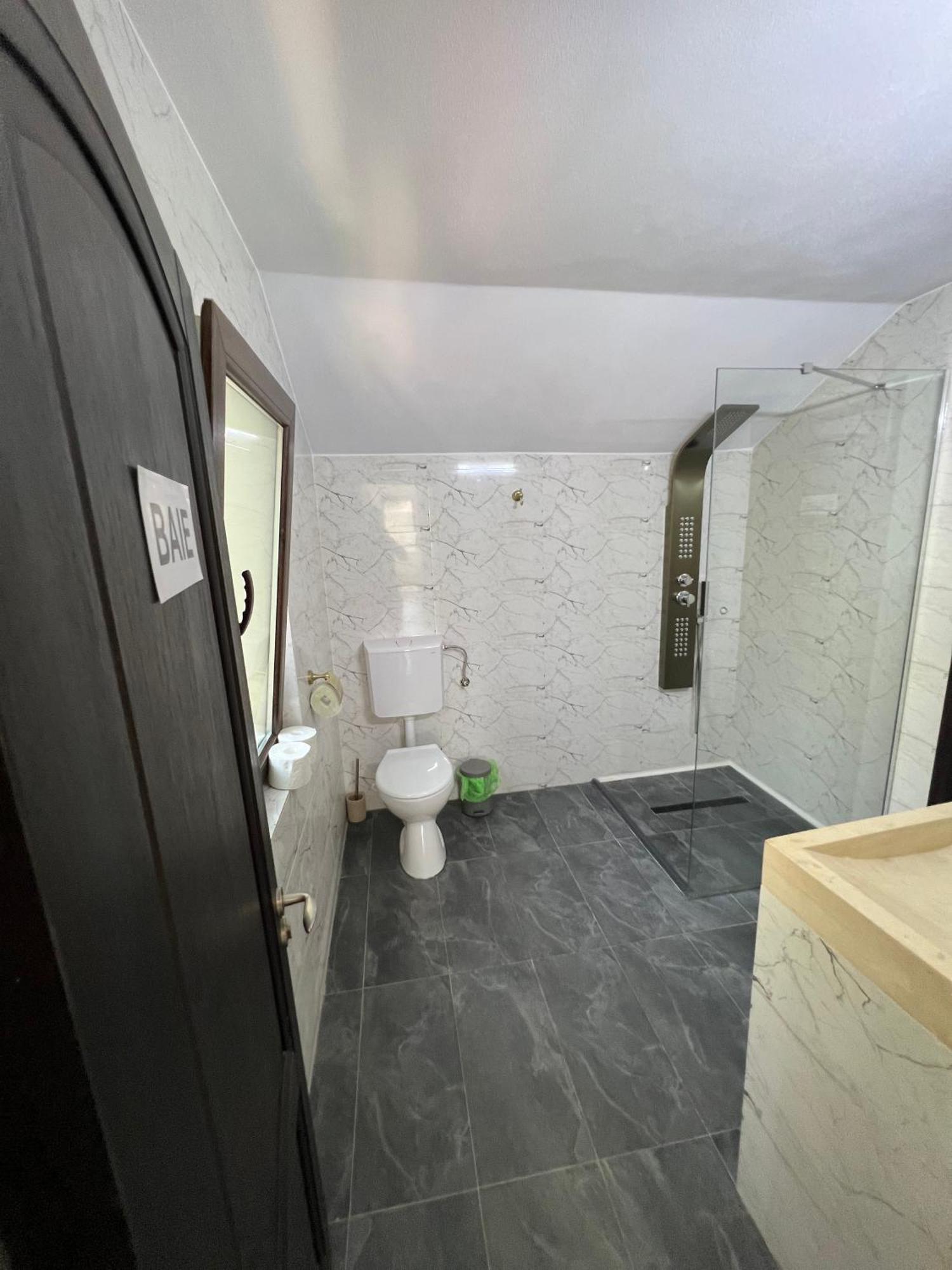Accommodation Casa Luca Хорезу Экстерьер фото