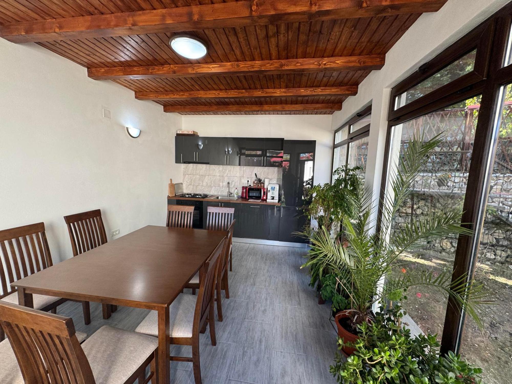 Accommodation Casa Luca Хорезу Экстерьер фото